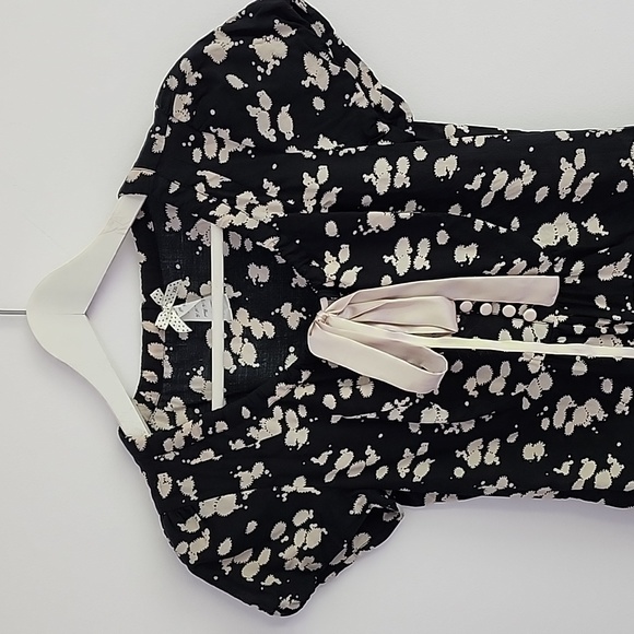 Forever XXI Black tie neck top - Picture 7 of 13